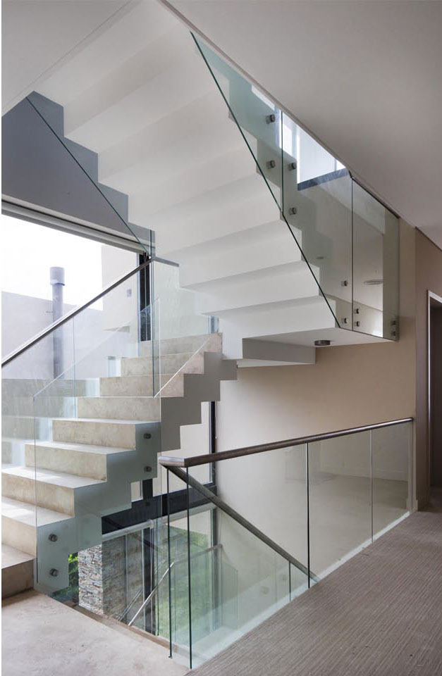 barandas modernas, diseño de escaleras, barandas de vidrio en escaleras